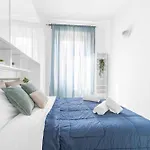 Bright Top-Floor Apt - 5Mins Milan Central Station